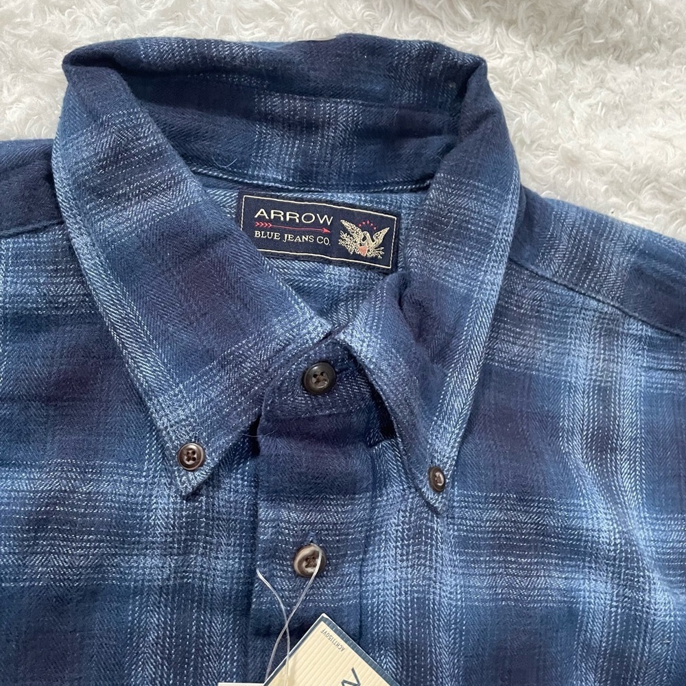 ARROW Men's Blue Plaid Shirt - Picture 13 of 14